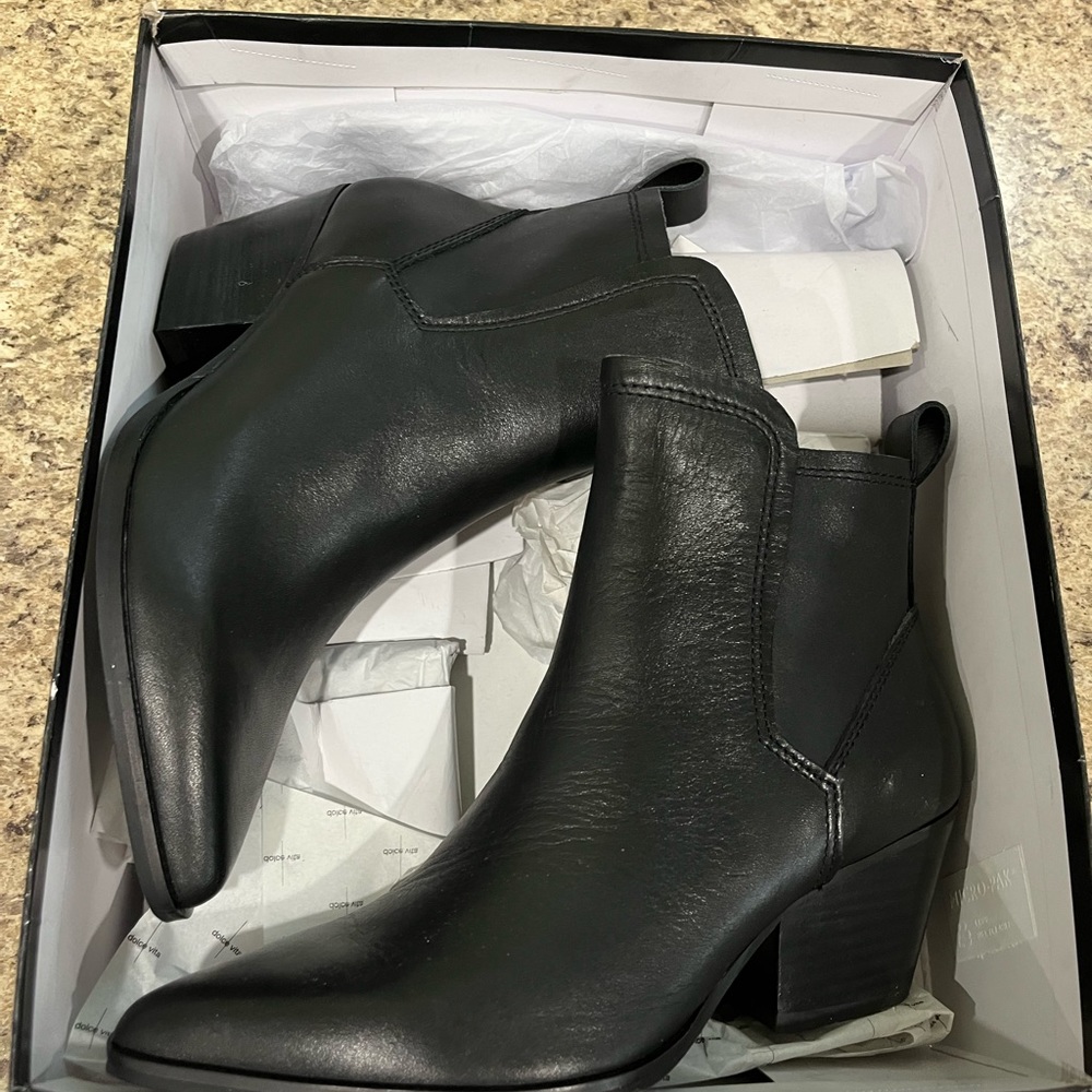 Dolce Vita Sammey Boots Size 6.5